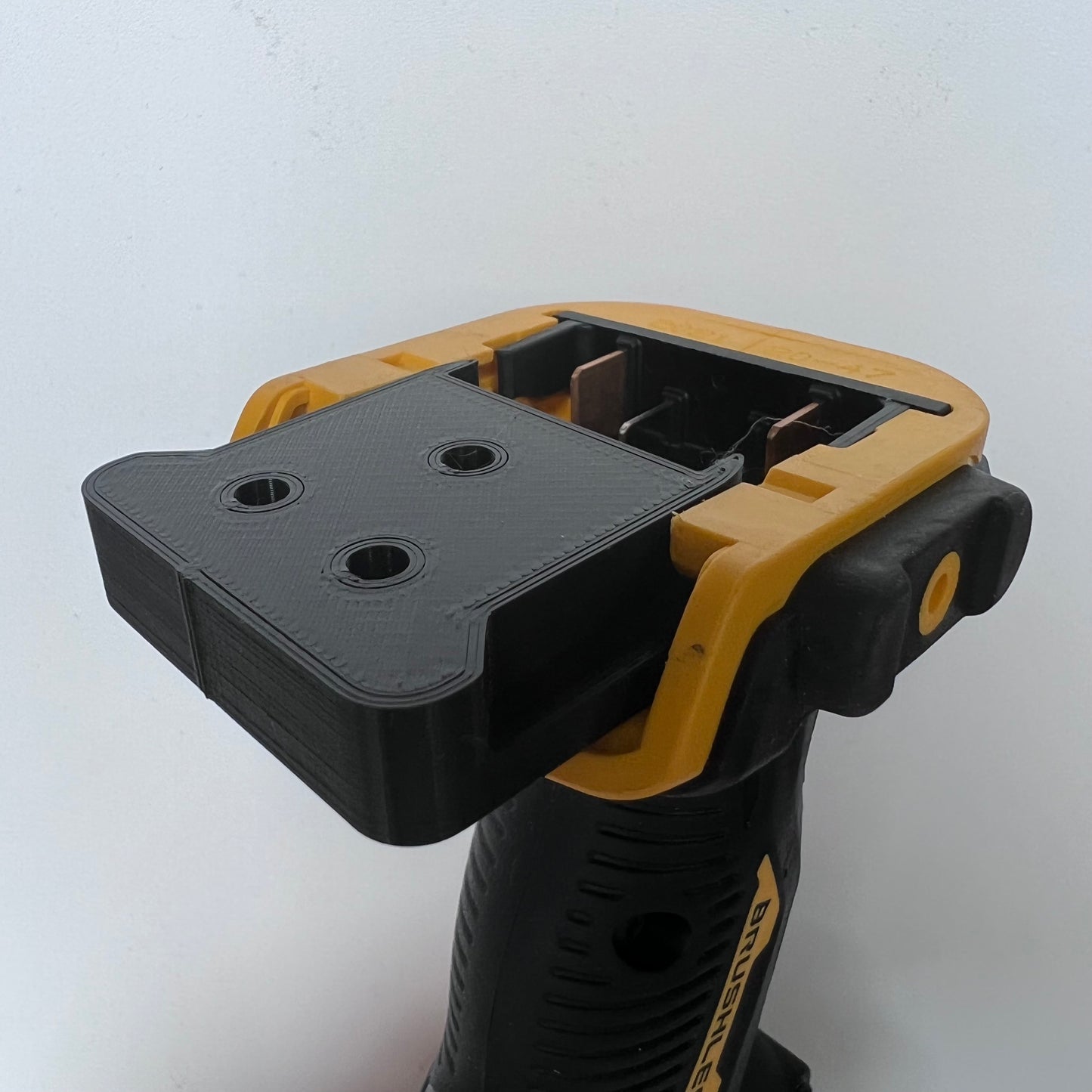 Maschinenhalter Akkufach (für Dewalt 10.8V / 12V)